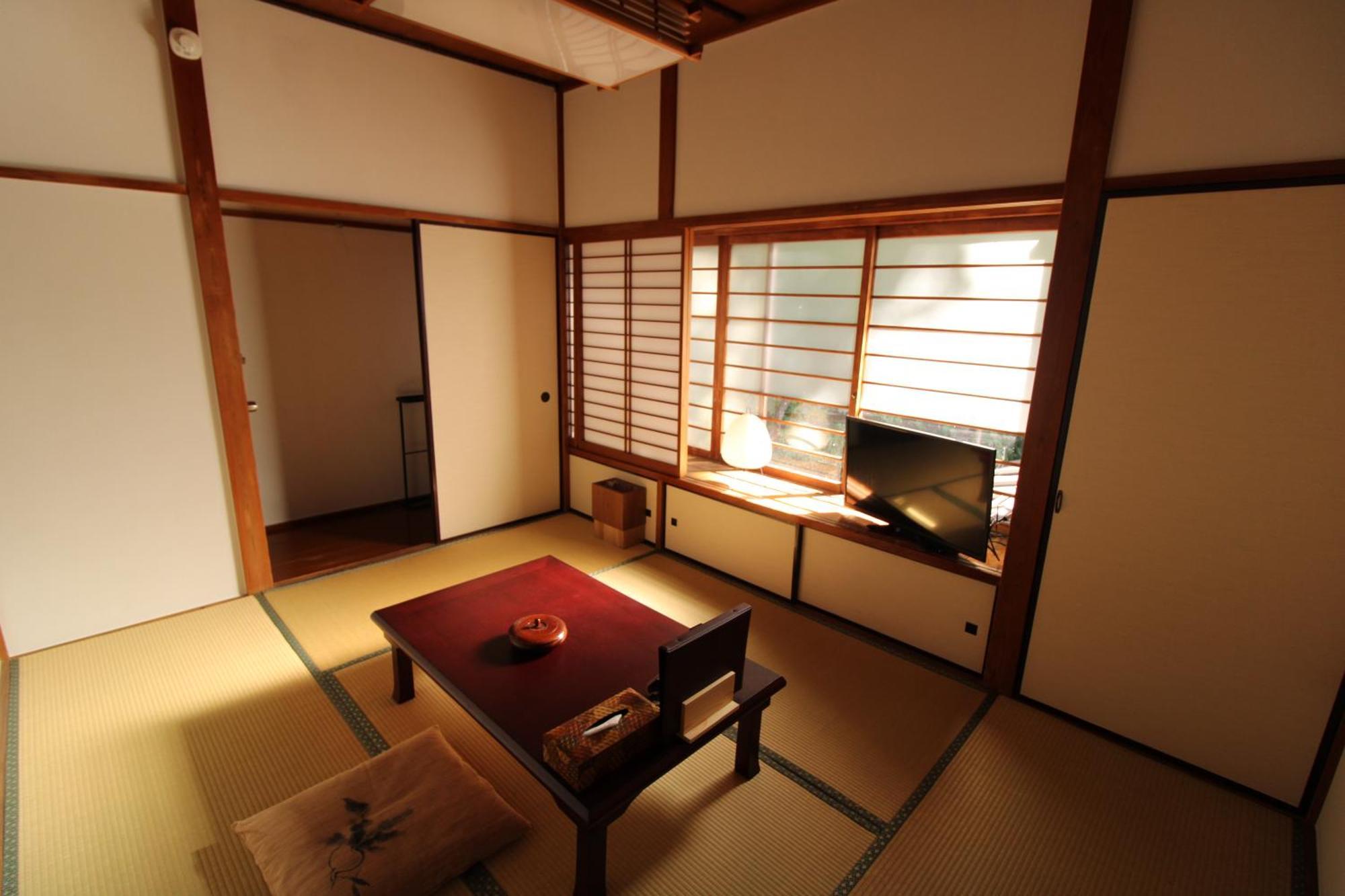 Hakonowa Hotel 3*